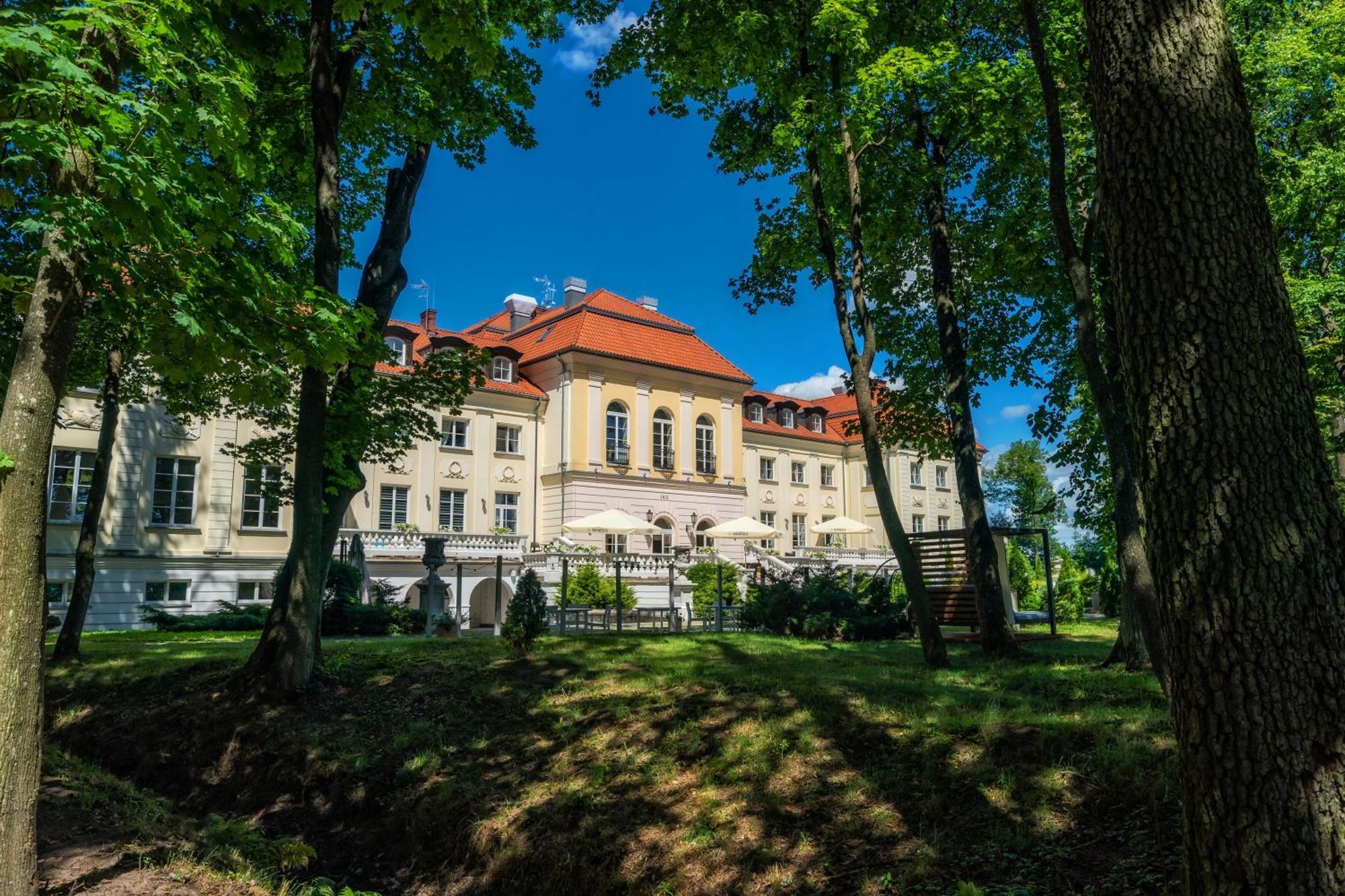 Hotel Palac Alexandrinum Krubki Exterior photo